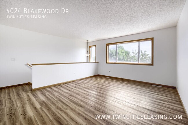 Building Photo - 4024 Blakewood Dr