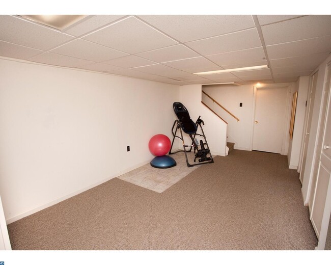 Building Photo - 410 Narragansett Dr