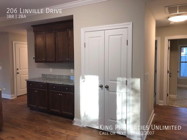 Building Photo - 206 Linville Dr