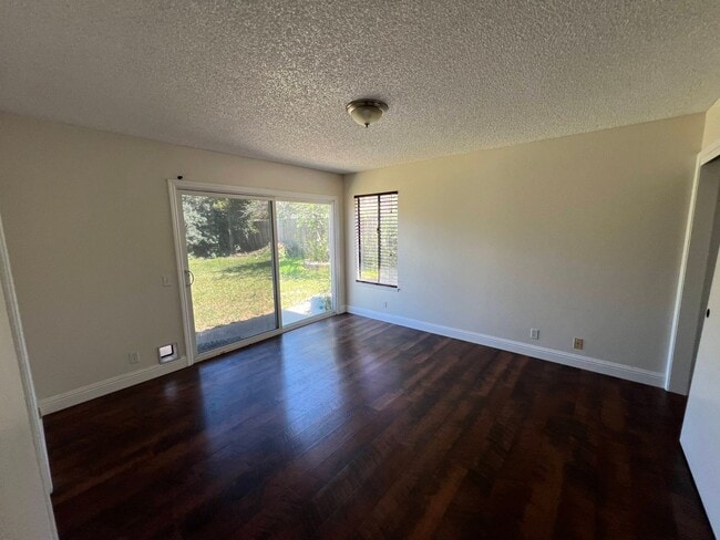 Building Photo - 406 Coronado Dr