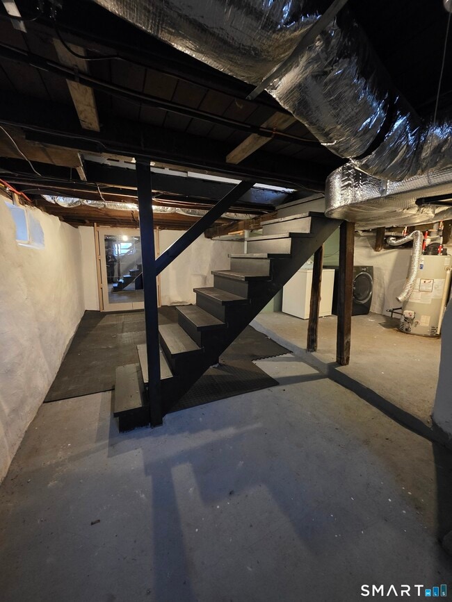 Building Photo - 784 Howe Ave