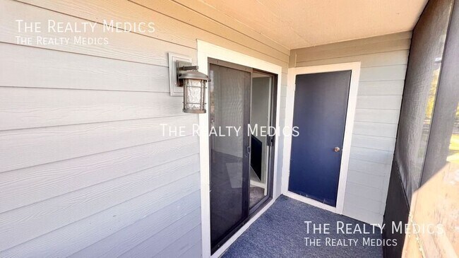 Building Photo - 3700 Idlebrook Cir