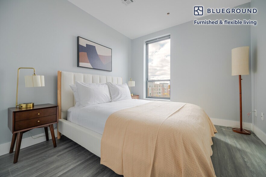 Building Photo - 365 Western Ave