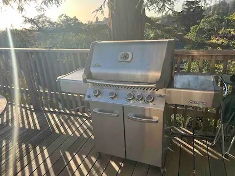 grill on deck - 34 Oak Ridge Rd