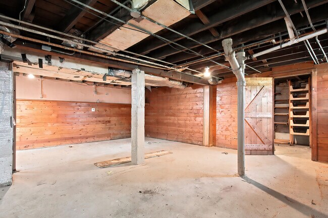 Building Photo - 6929 13th Ave