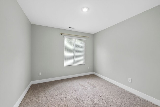 Building Photo - 2200-102 Millbank Village CT