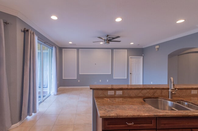Building Photo - 7522 SW Herrington Ln