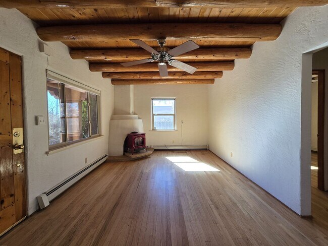 Building Photo - 1823 Tewa Rd