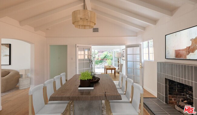 Building Photo - 5239 San Feliciano Dr