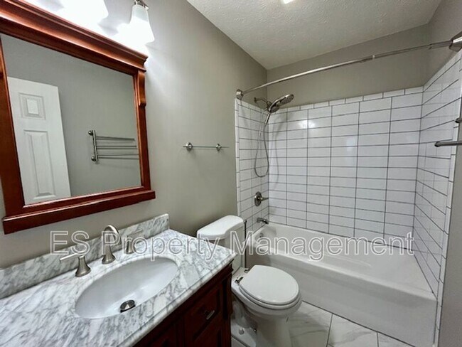 Building Photo - 6021 Morning Dove Dr