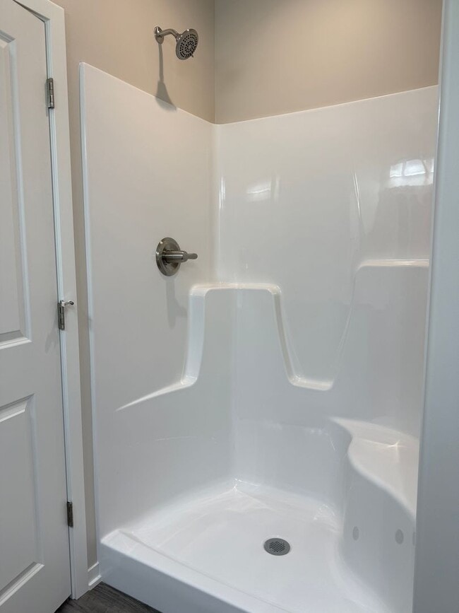 Building Photo - Brand New Spacious 2 bed/2.5 bath townhome...