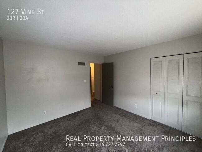 Building Photo - 127 Vine St