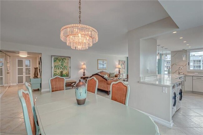 Building Photo - 1360 S Ocean Blvd