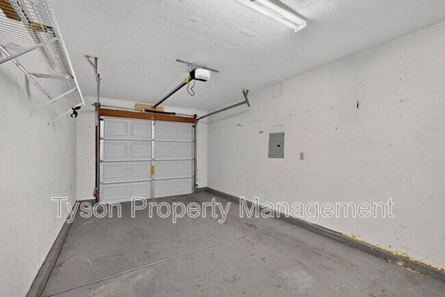 Building Photo - 1609 Rolling Rock Pl SW