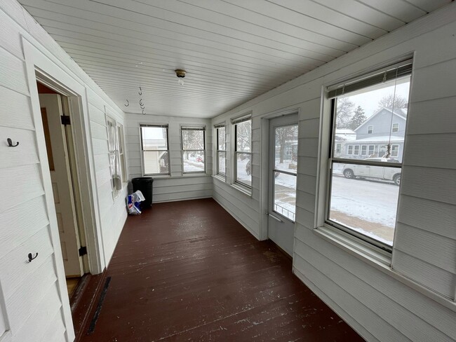 Building Photo - Unique Rental Home
