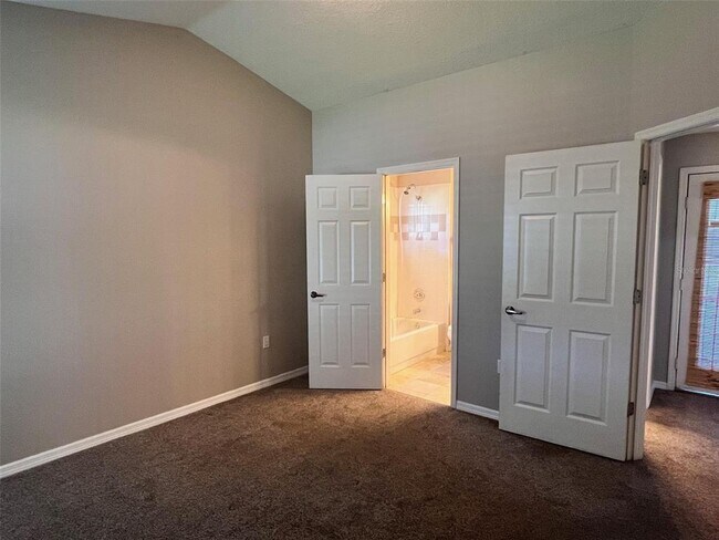 Building Photo - 1753 Kinsmere Dr