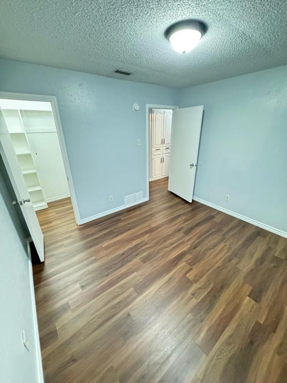 Building Photo - 606 Grinnell Dr