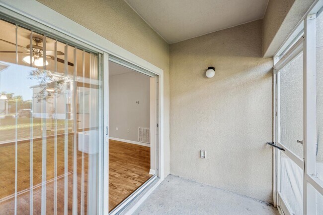 Building Photo - 9516 Amberdale Ct