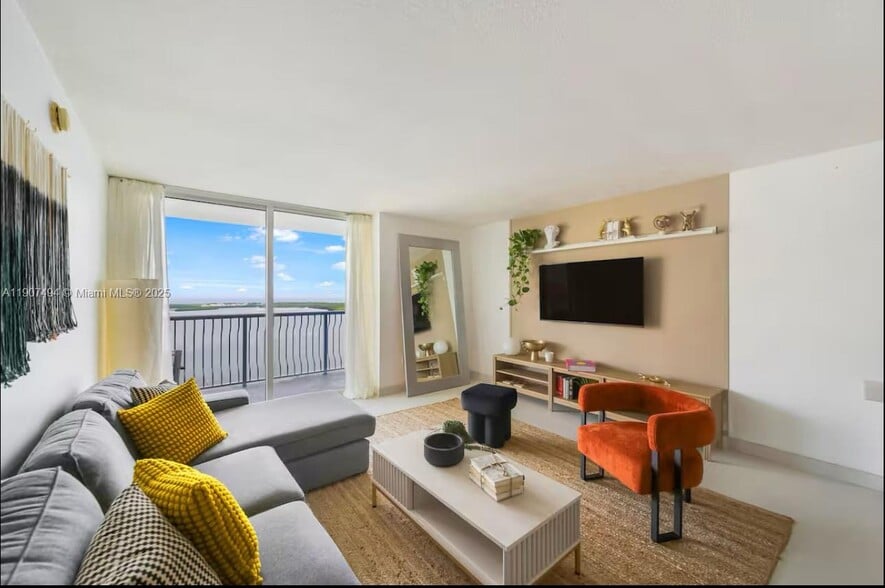 Primary Photo - 1200 Brickell Bay Dr