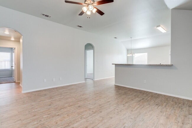 Building Photo - 1303 Kingston St