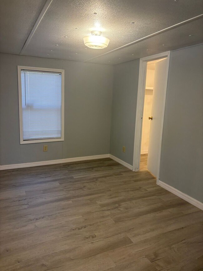 Building Photo - 11640 County Rd 579