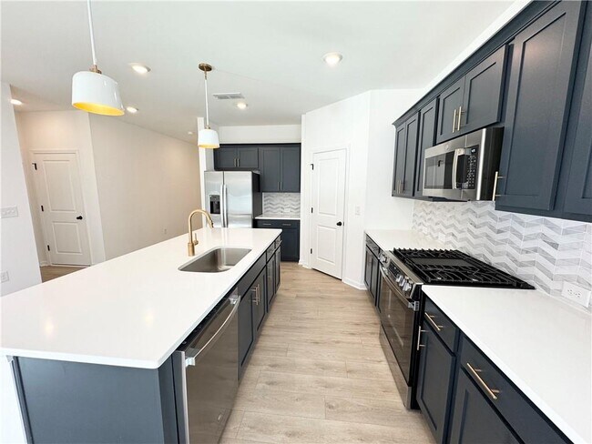 Building Photo - 51 Gresham Ct