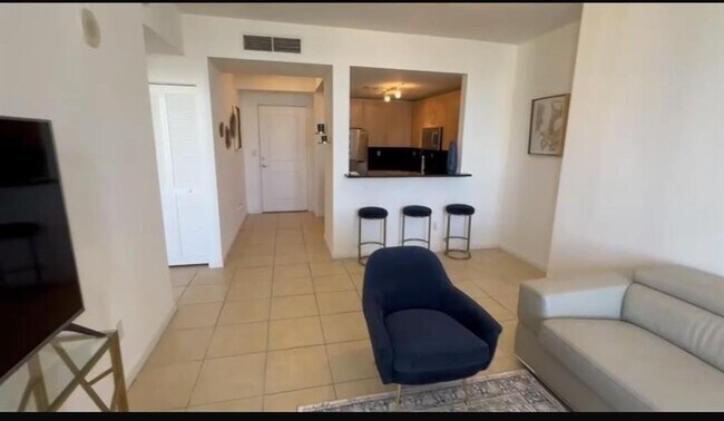 Building Photo - 511 SE 5 Ave