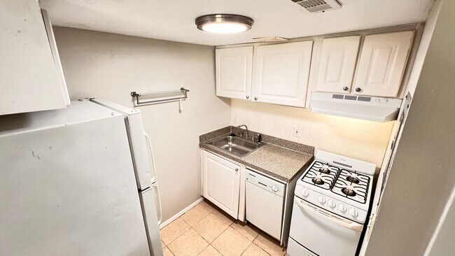 Building Photo - Altamonte Springs Apartment Coming SOON!