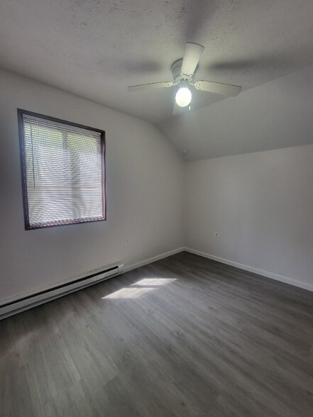 Building Photo - 7097 Cypress Ln
