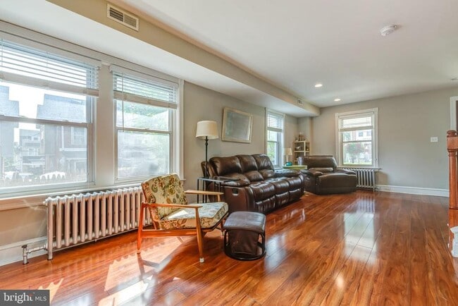 Building Photo - 231 Edgemont Ave