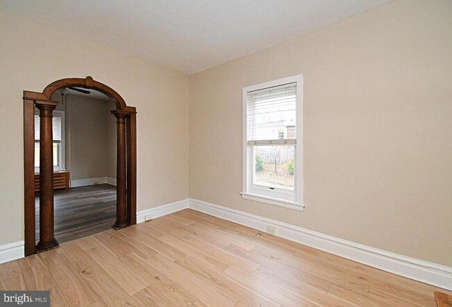 Building Photo - 778 Starr St