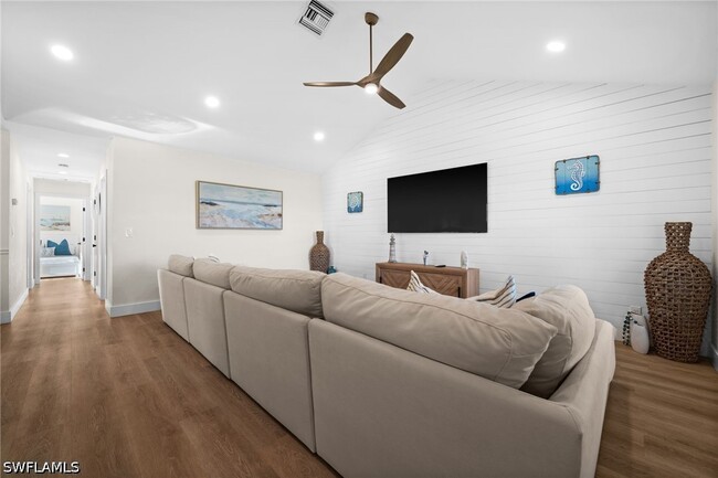 Building Photo - 738 95th Ave N