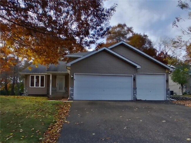 Primary Photo - 2661 Oak Ridge Dr