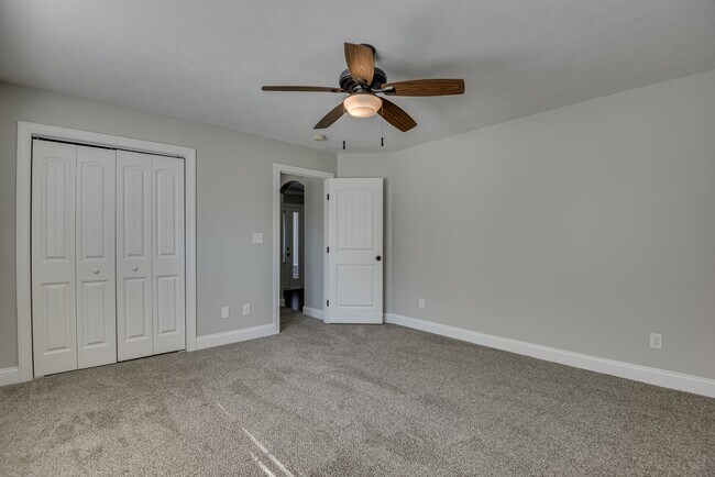 Building Photo - 1721 Dunmore Ave