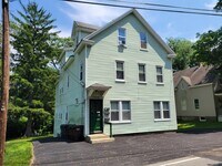 Building Photo - 85 Boyce St