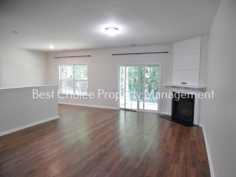 Building Photo - 133 Ledgewood Way