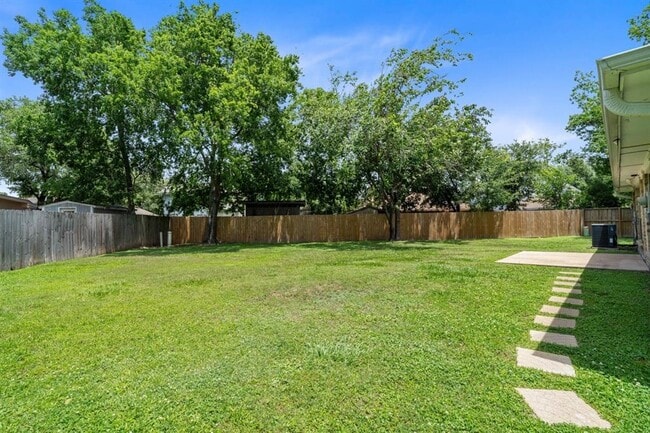 Building Photo - 10322 Ivy Oaks Ln