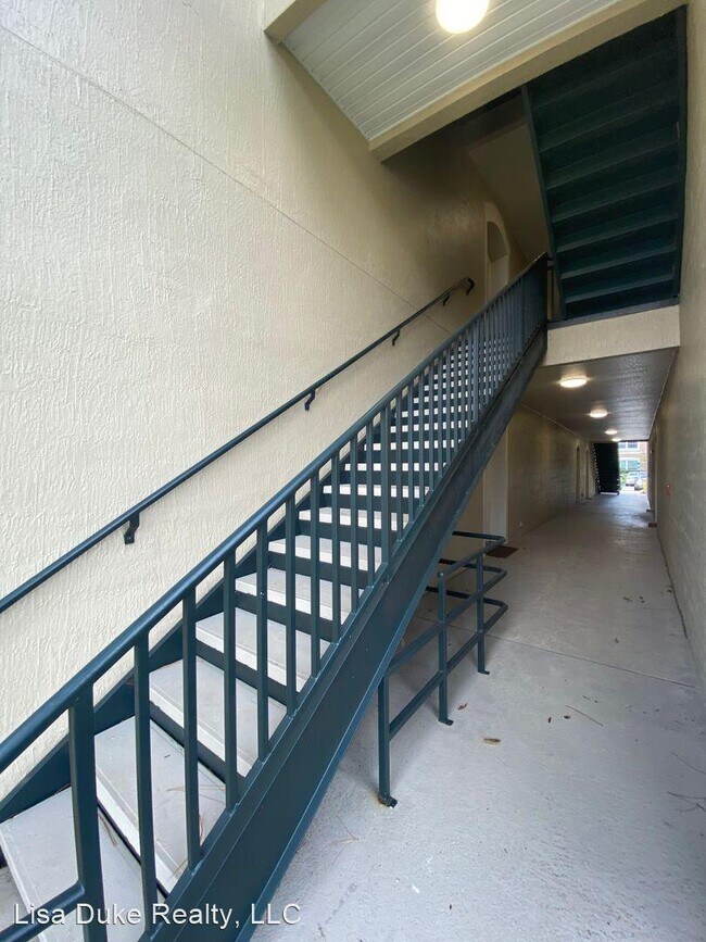 Building Photo - 7990 Baymeadows Rd E