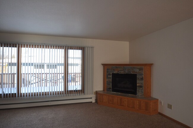 Building Photo - 1320 27th Ave S