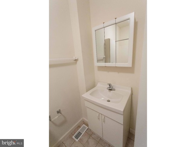 Building Photo - 916 Spruce St