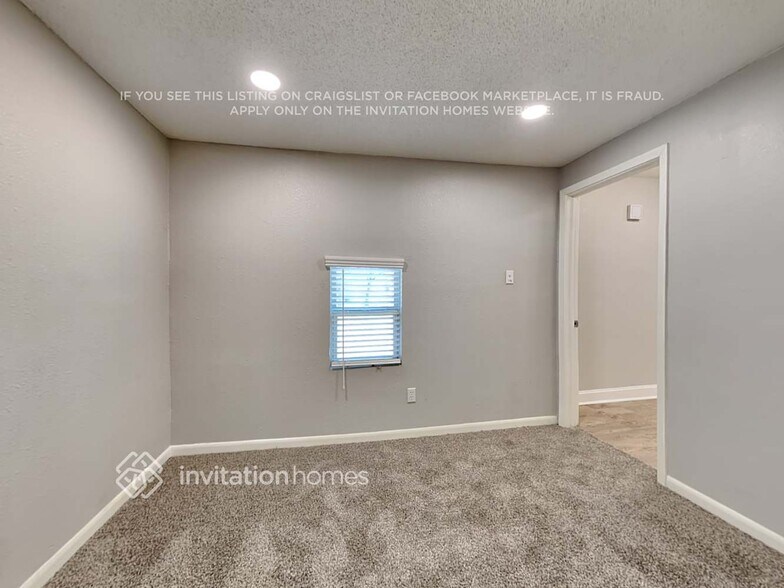 Building Photo - 4824 Lyndon Dr