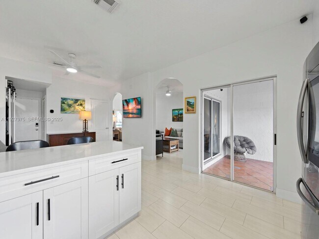 Building Photo - 12881 SW 49th Ct