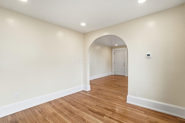 Building Photo - 270 S Cypress Ave