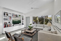 Building Photo - 420 NE 87th St