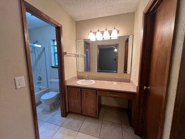 Building Photo - Pensacola - Windermere - 3 Bedroom, 2 Bath...