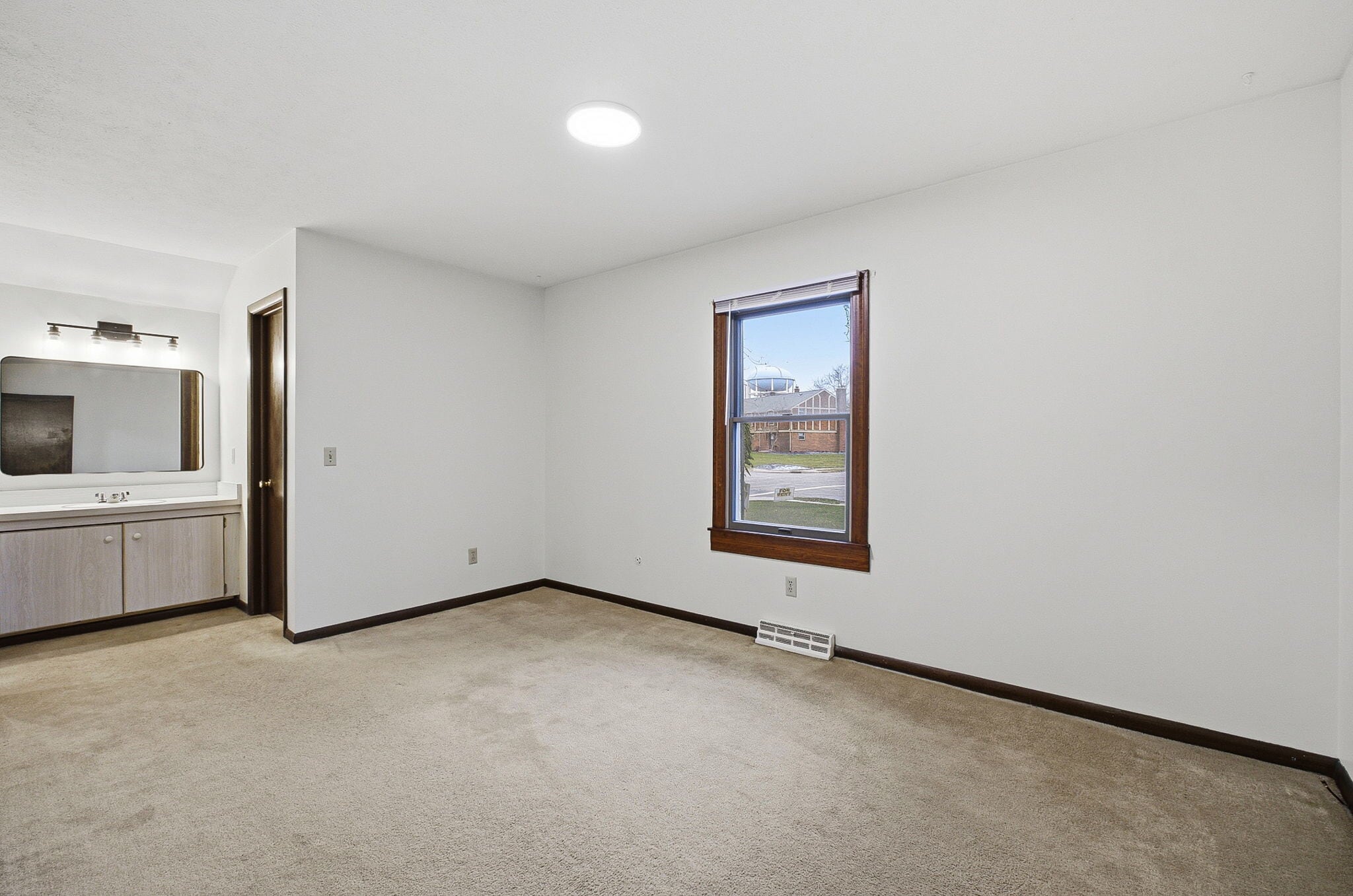 Building Photo - 4554 Sandringham Dr