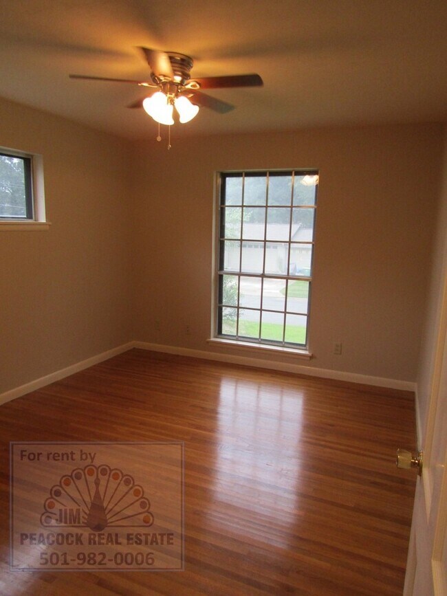 Building Photo - 509 S Longfield Ave