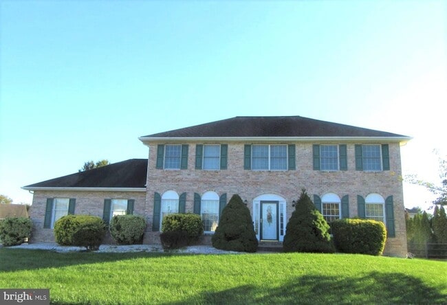 Primary Photo - 138 Megan Dr