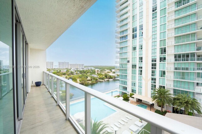 Building Photo - 300 Sunny Isles Blvd
