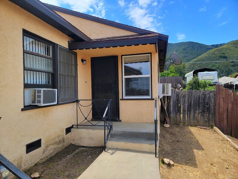 Building Photo - 16911 Glenetta Way